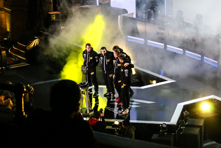 Na`Vi on stage at the ELEAGUE Major.