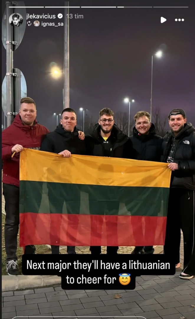 jL tillsammans med litauiska fans. Bildcred: ignas_sa