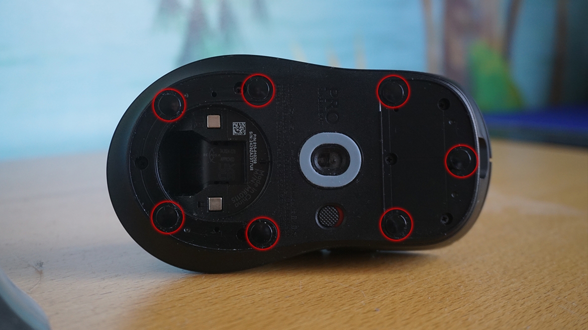 Min Superlight 2, efter att jag monterat skates (markerade med röd cirkel)